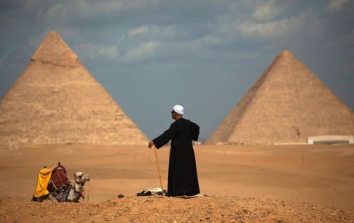 egypt-pyramids-economy_34054_600x450